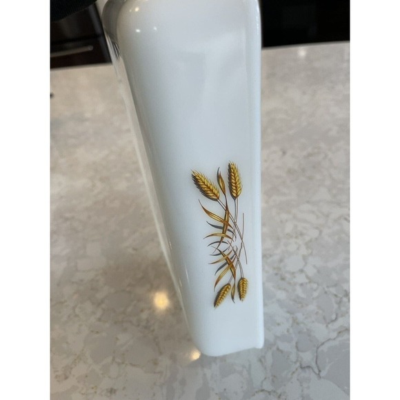 VINTAGE Anchor Hocking Golden Wheat 1.5 Qt Casserole Dish Fire King #410 - Picture 4 of 6